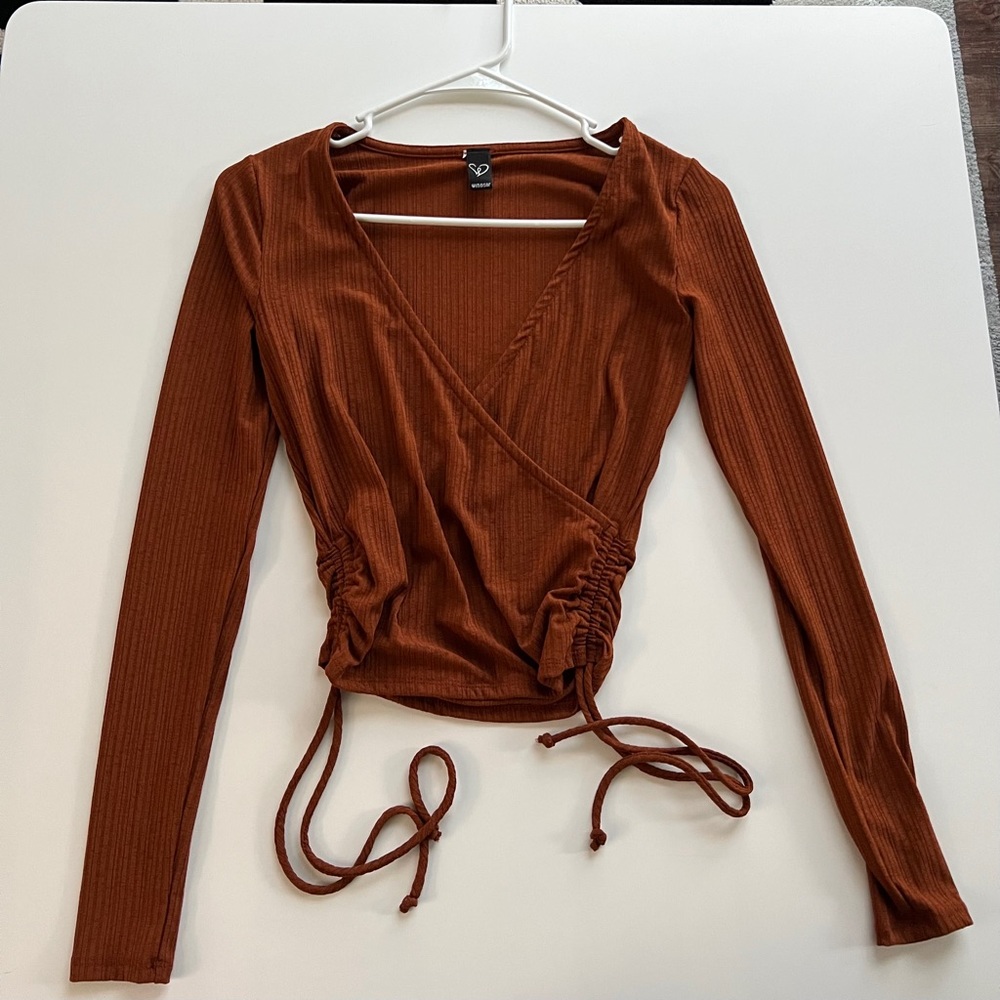 Long sleeve fitted blouse